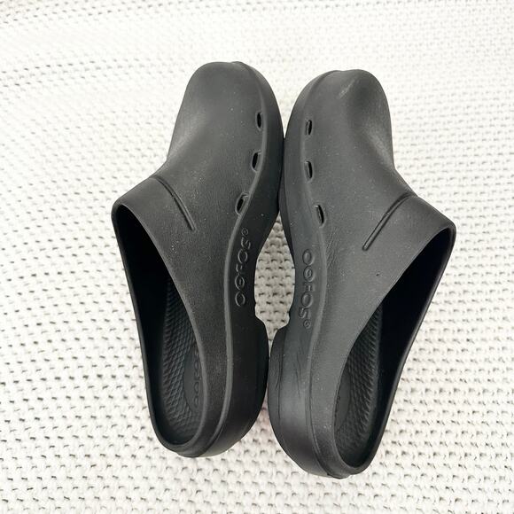 Oofos OOcloog Black Matte Closed Toe Slip On Recovery Clog M6-W8 Unisex Read - Picture 7 of 8